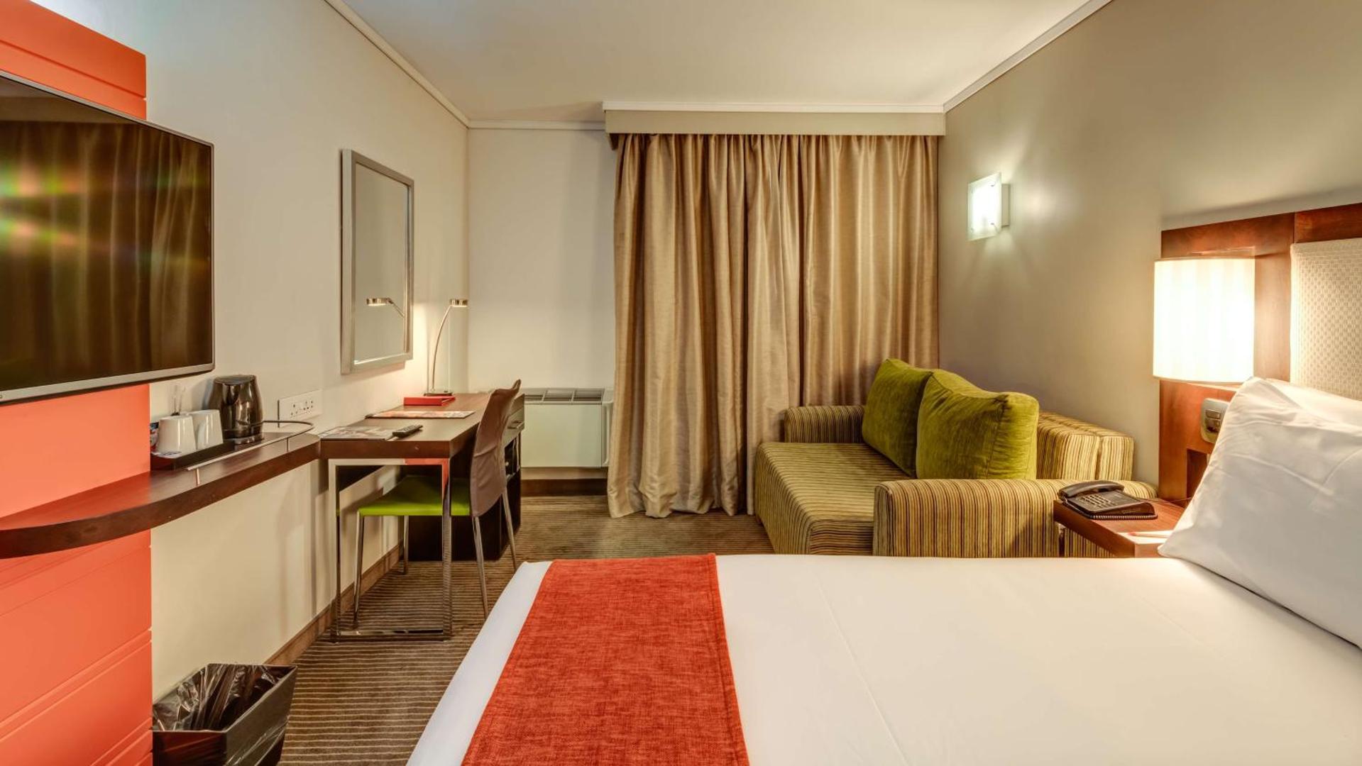 StayEasy Eastgate