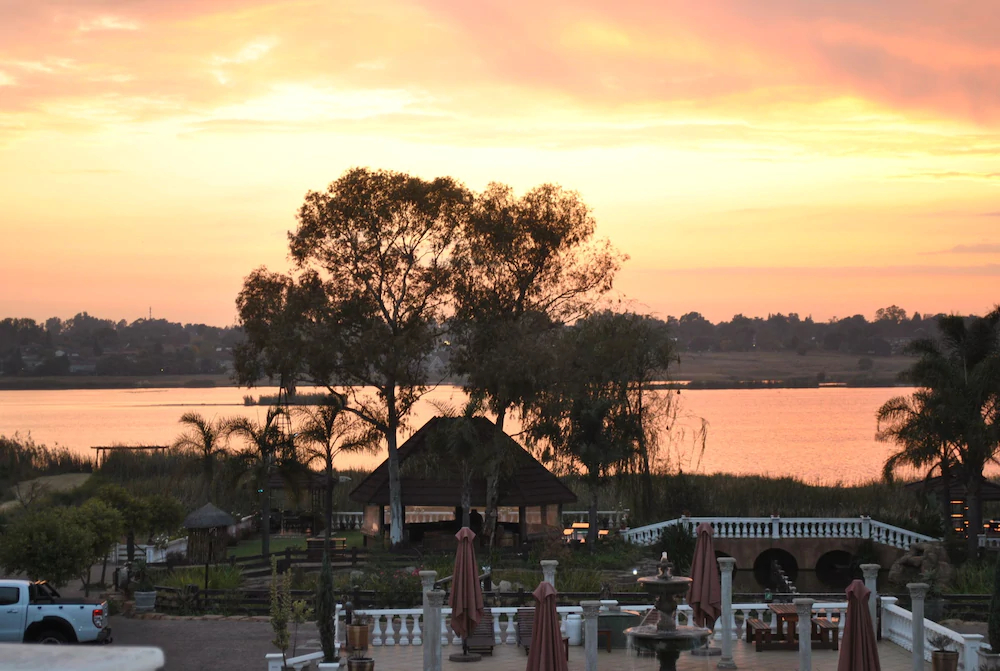 Flamingo's Nest Guest House & Conference Centre