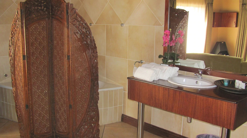 Flamingo's Nest Guest House & Conference Centre