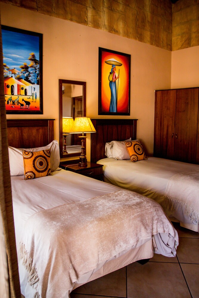 Flamingo's Nest Guest House & Conference Centre