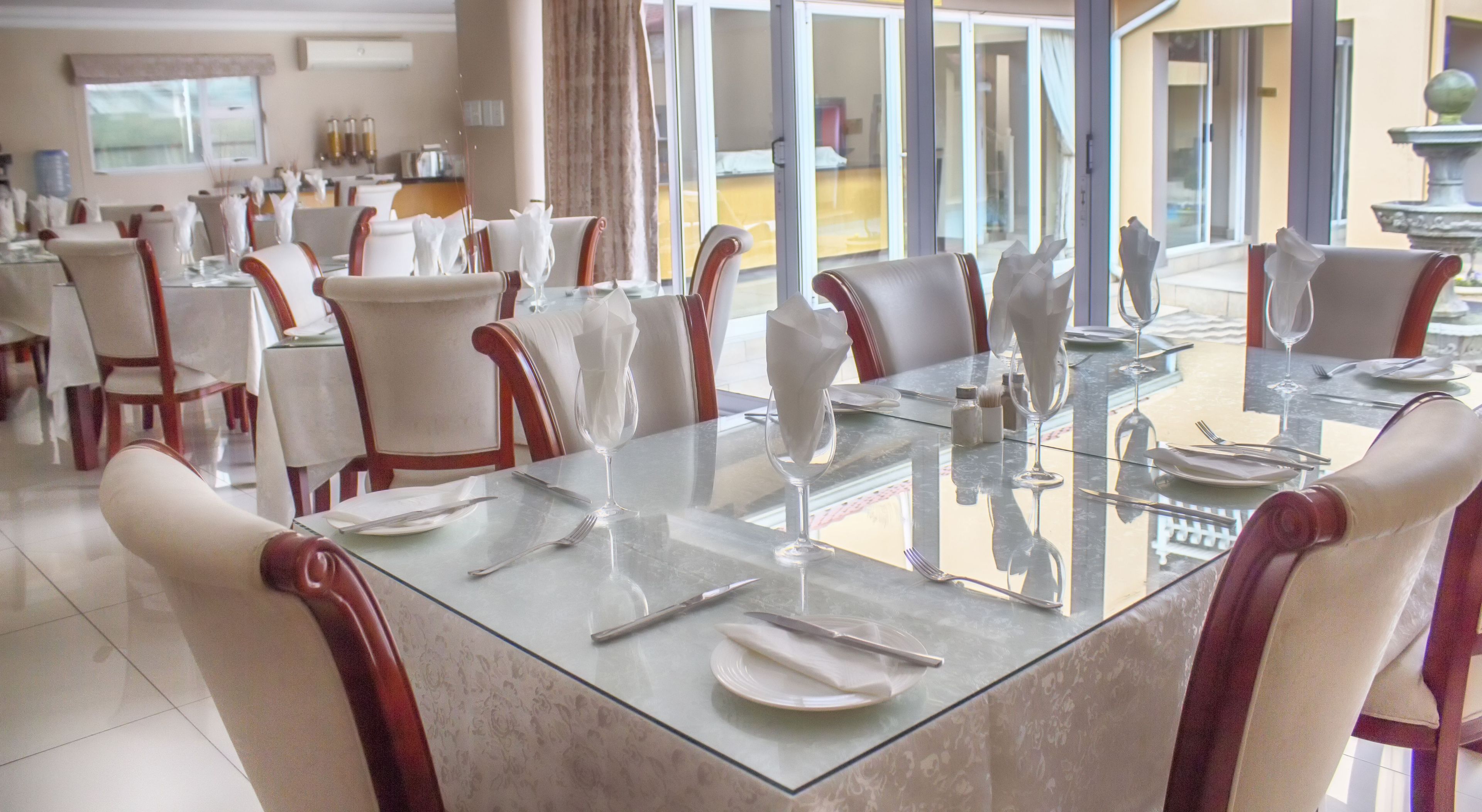 Lakeview Boutique Hotel & Conference Centre