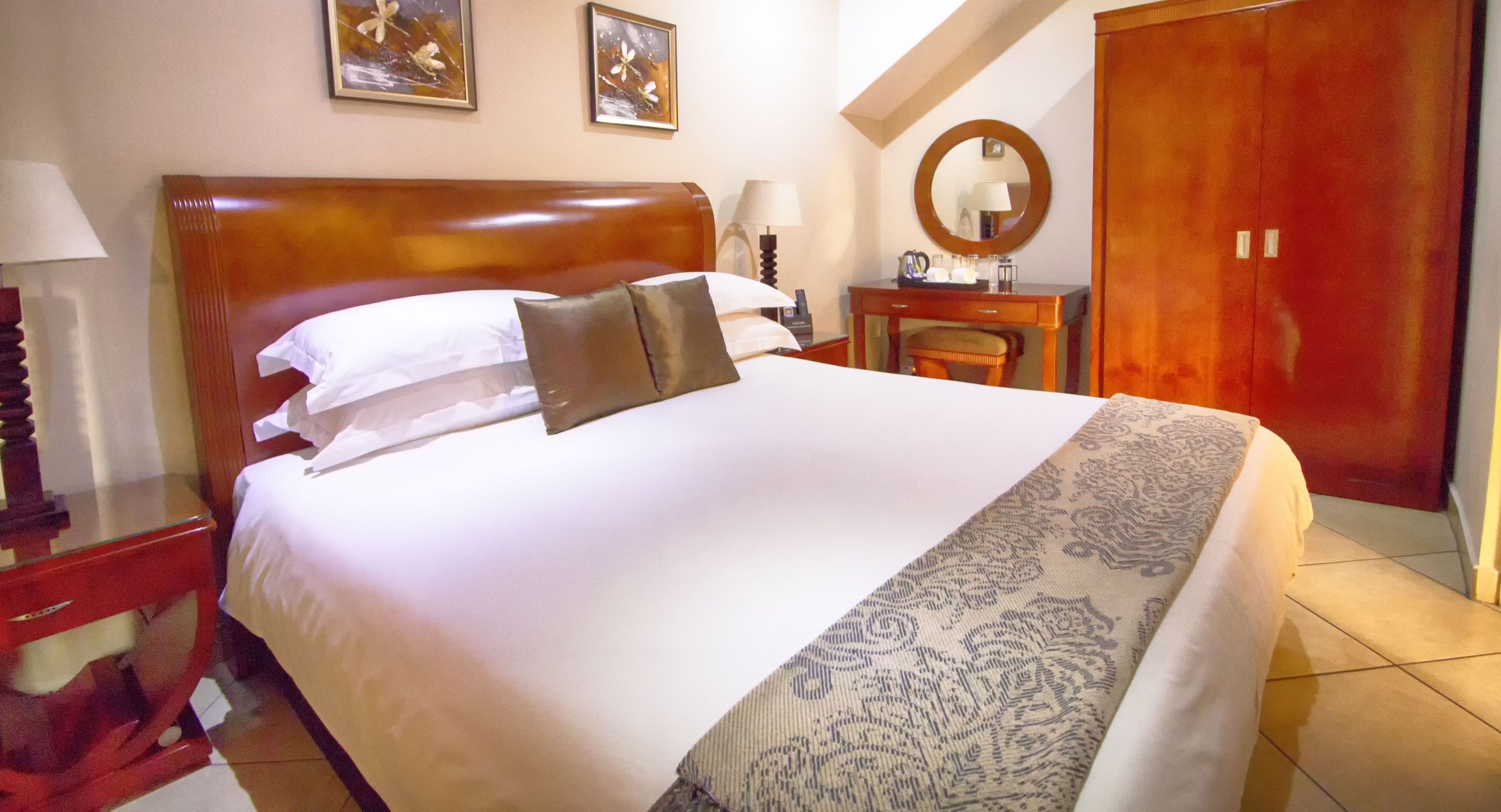 Lakeview Boutique Hotel & Conference Centre