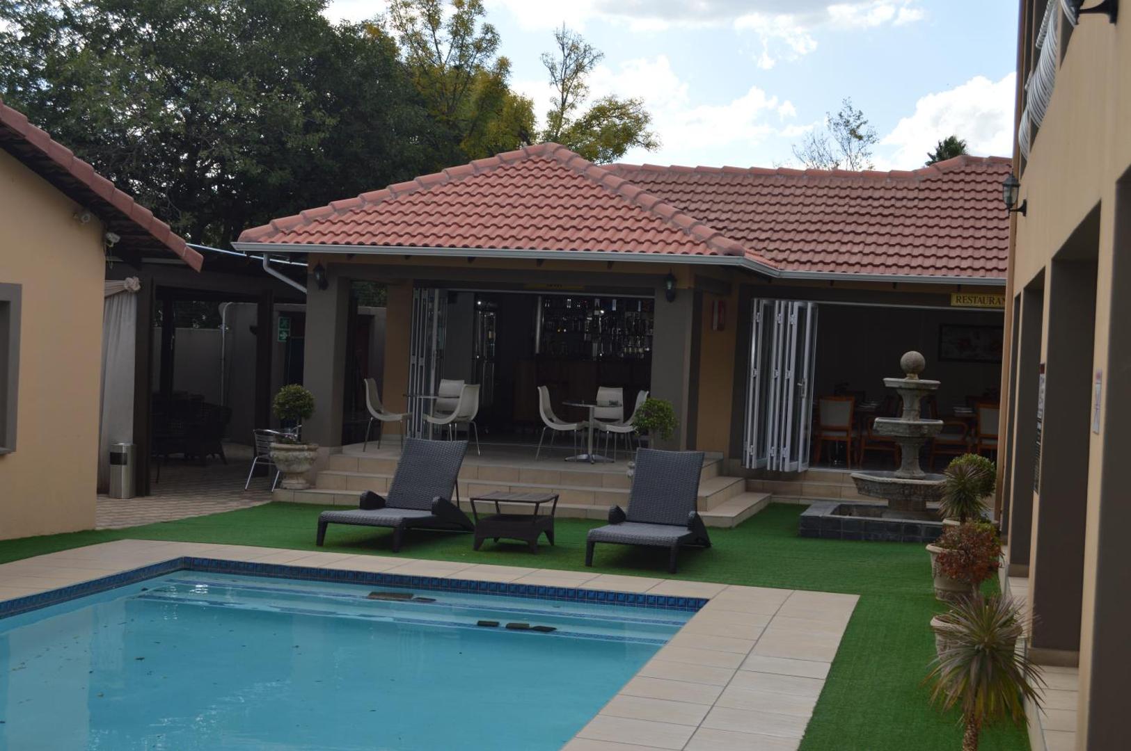 Lakeview Boutique Hotel & Conference Centre