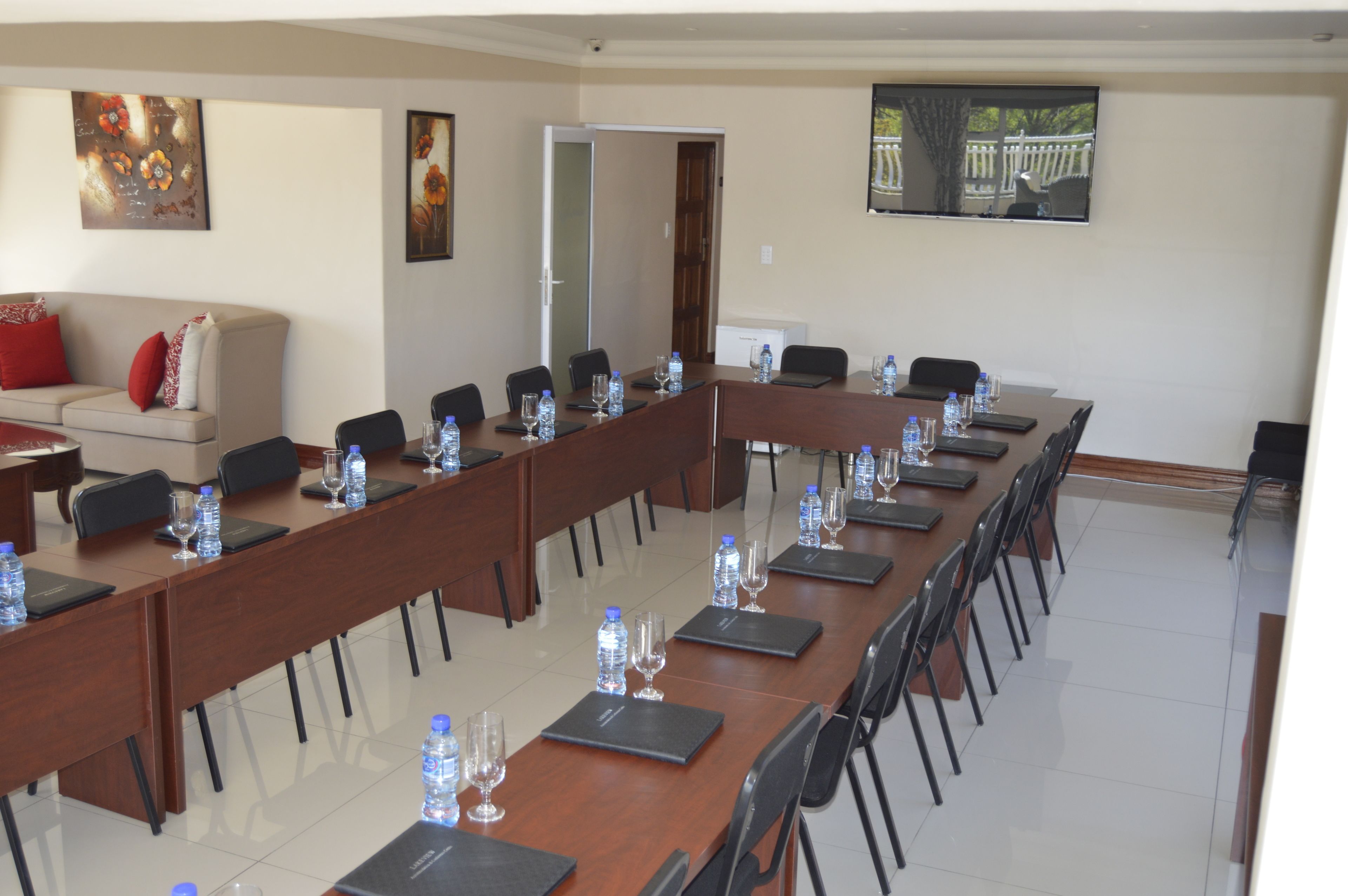 Lakeview Boutique Hotel & Conference Centre