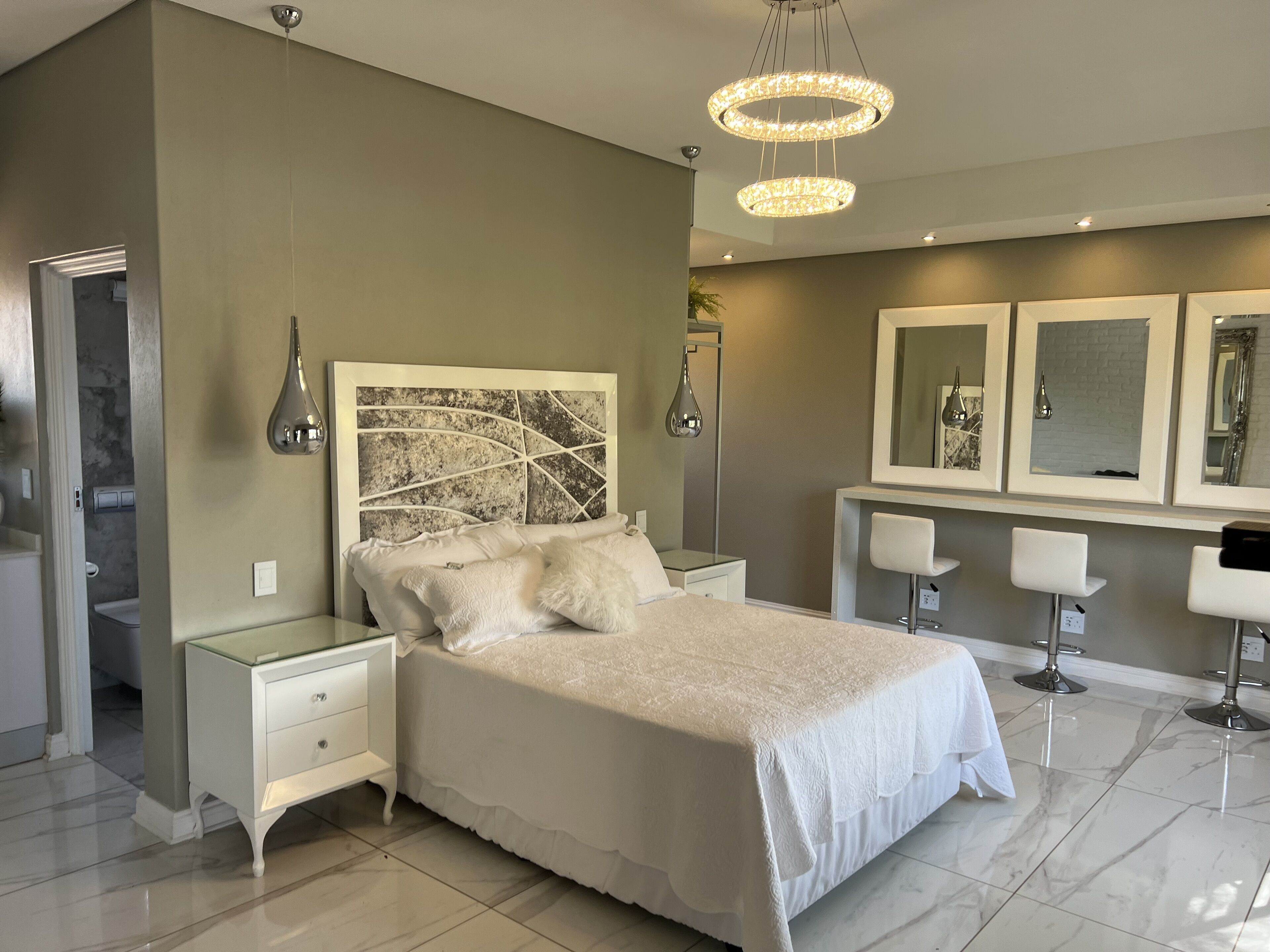Swan Lake Suites