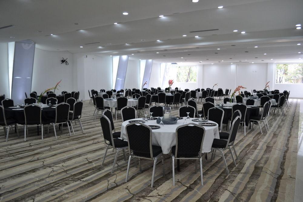 The Lakes Hotel & Conference Centre