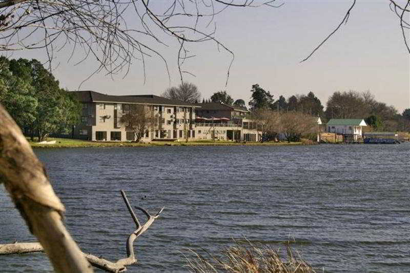 The Lakes Hotel & Conference Centre