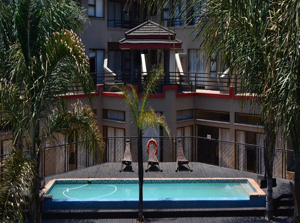 The Lakes Hotel & Conference Centre