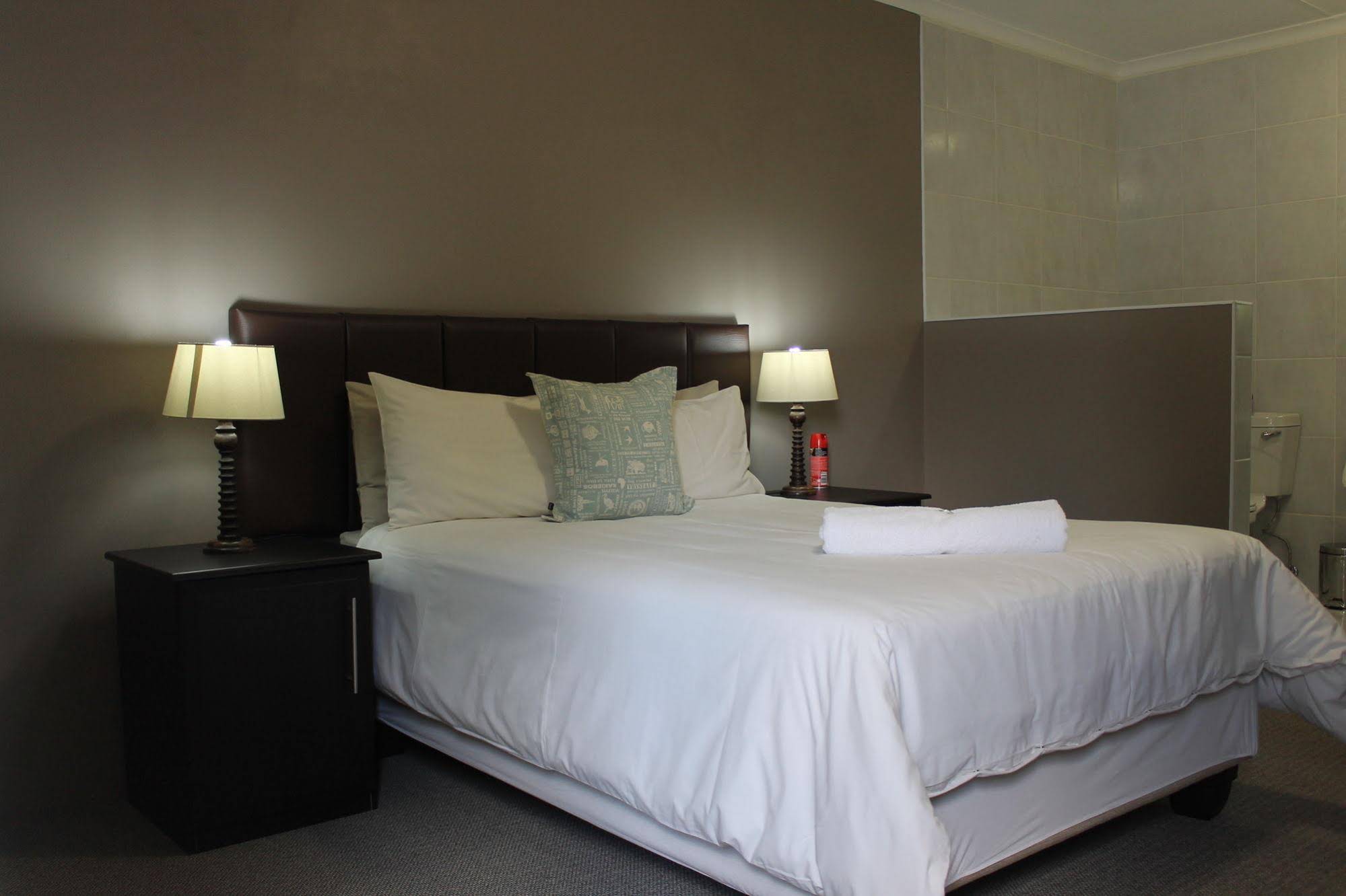 Fin & Feather Guest House