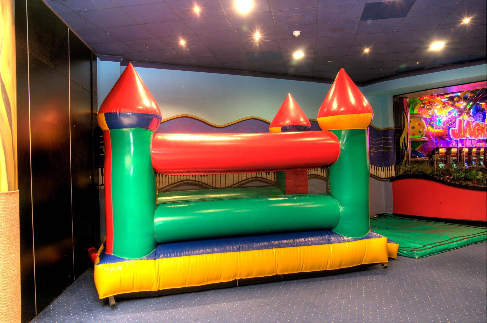 Carnival Club Hotel
