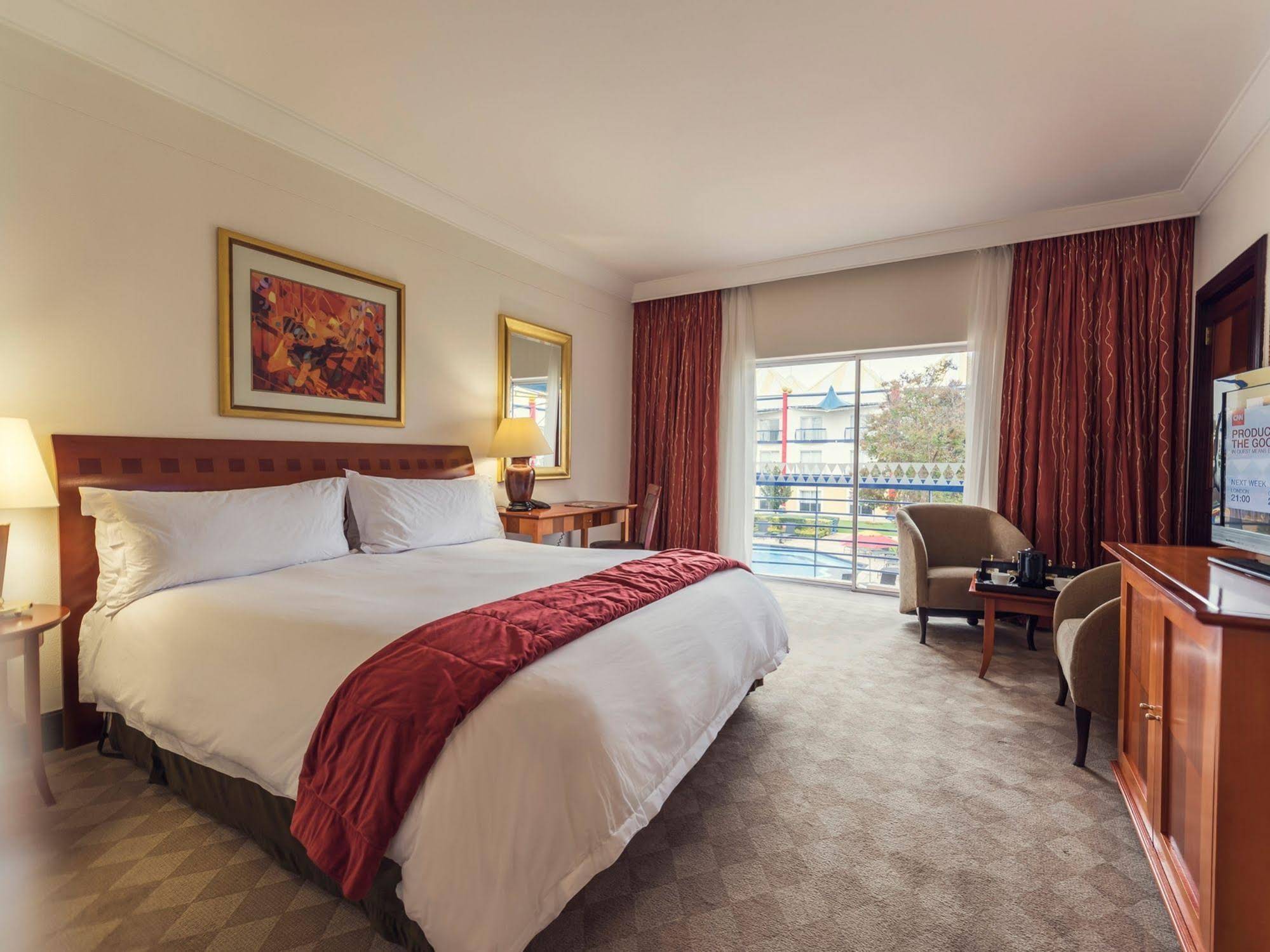 Carnival Club Hotel
