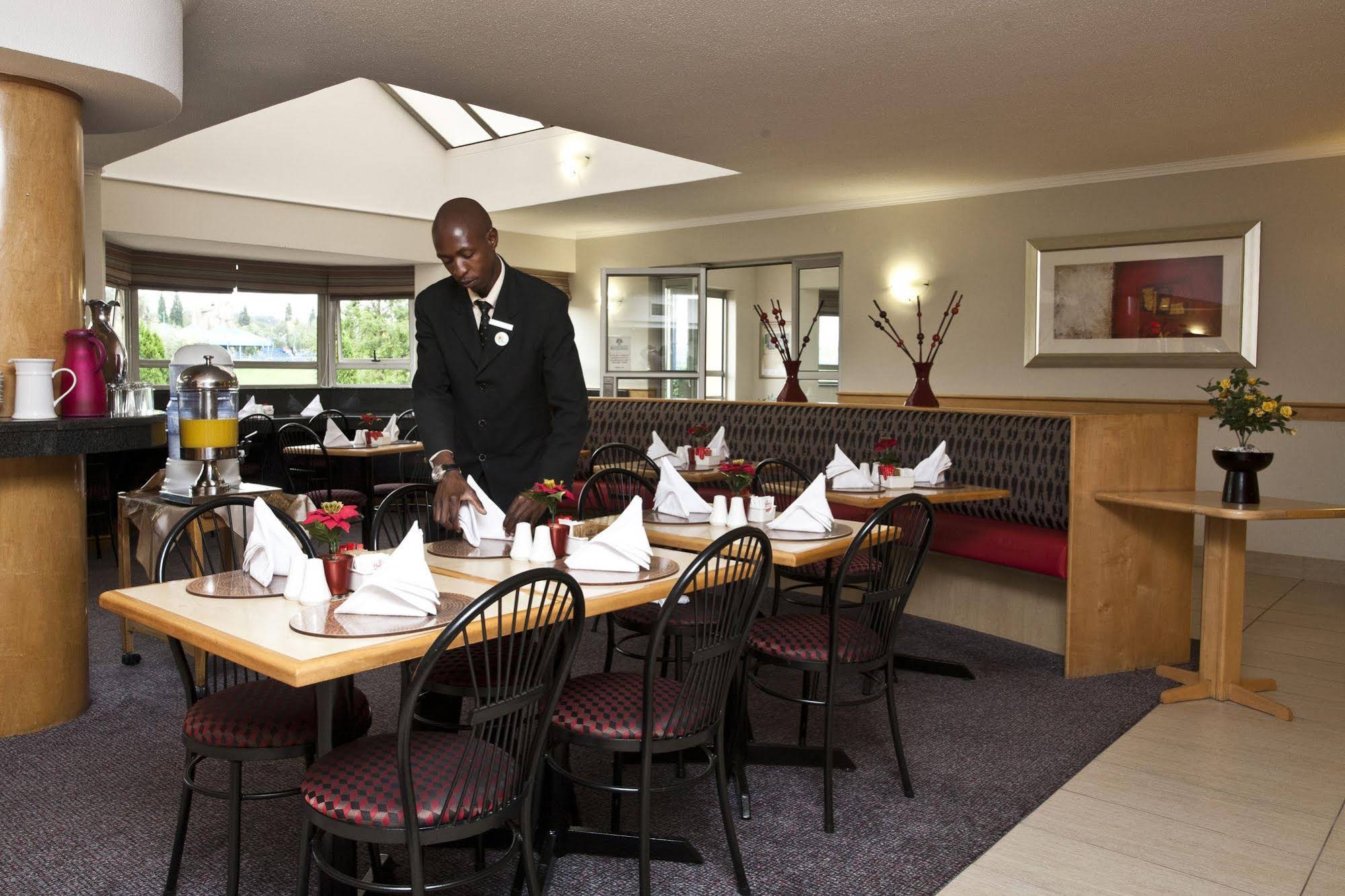 Road Lodge Carnival City