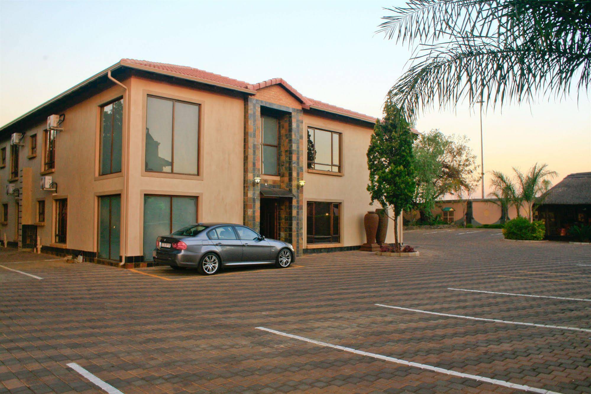 Eco Park Lodge