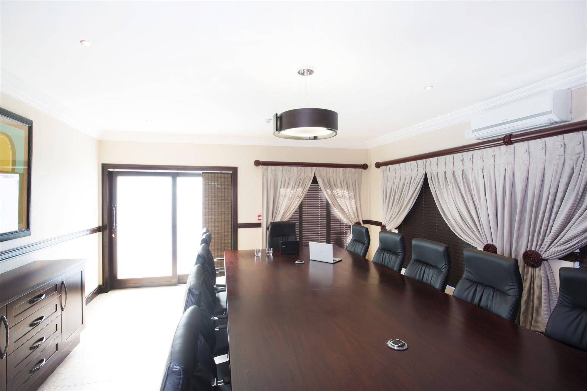 Eco Park Lodge