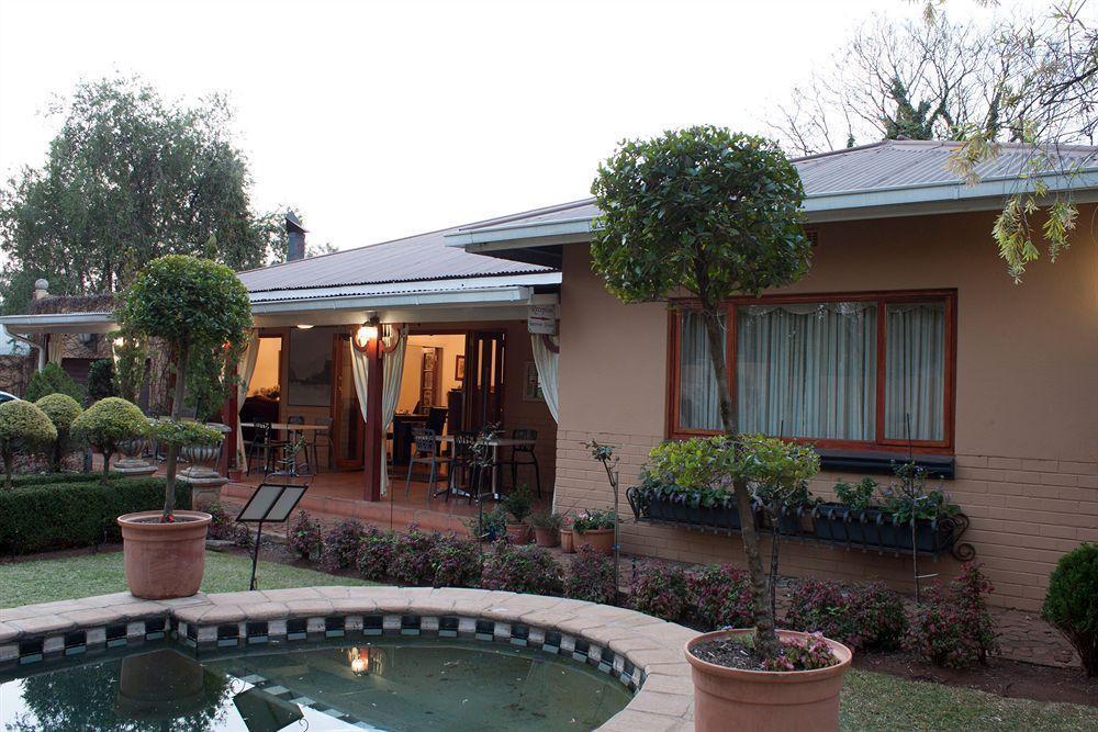 Hampton House - Guest House