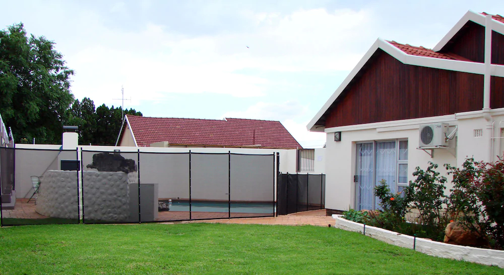 17 on 13th Guest House