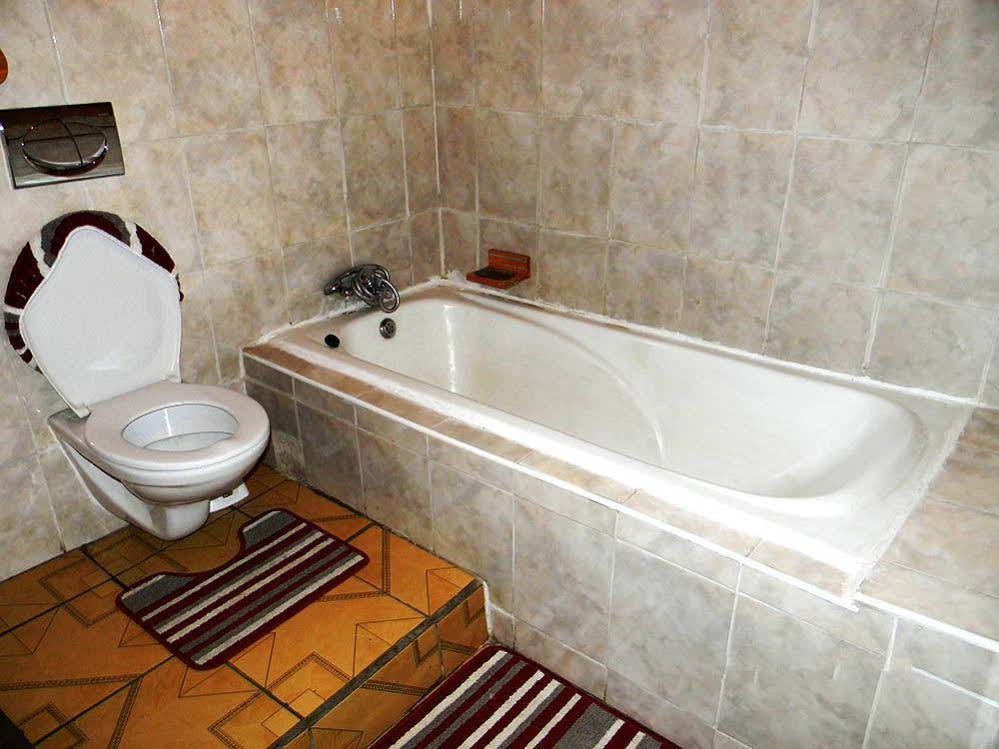 African Cave Lodge