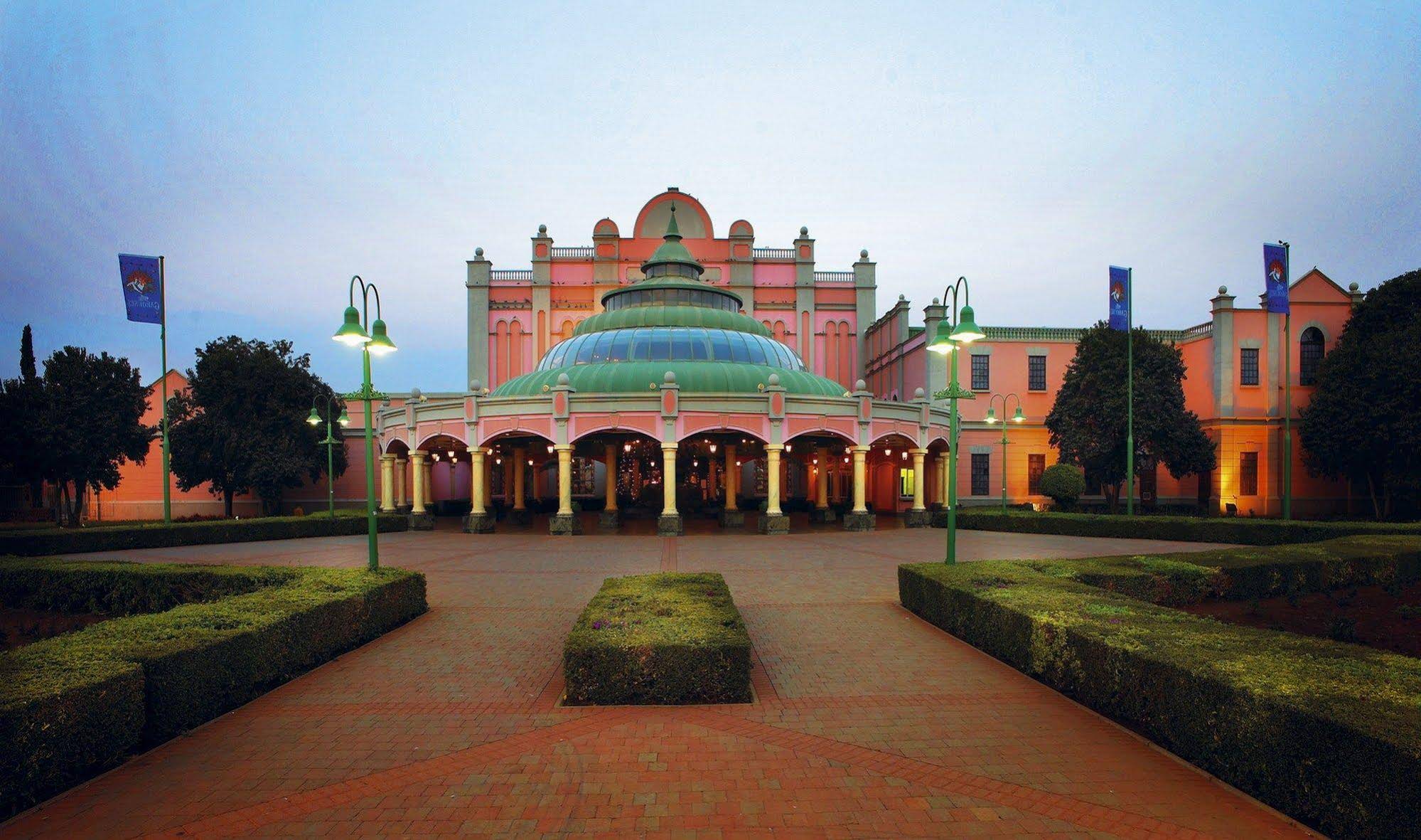 Sun International Carousel