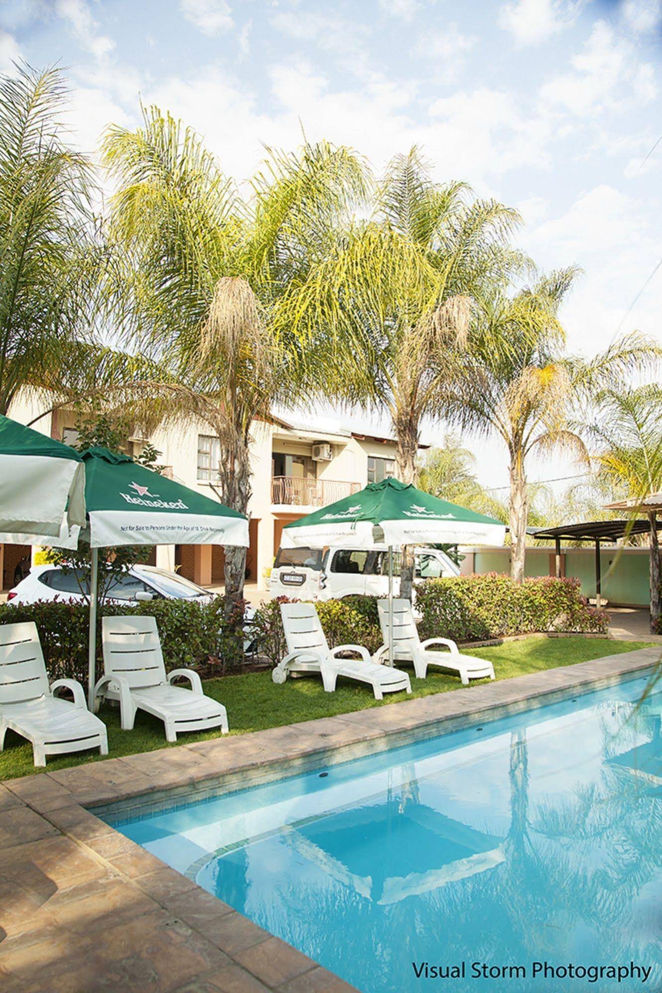 Palm Valley Inn