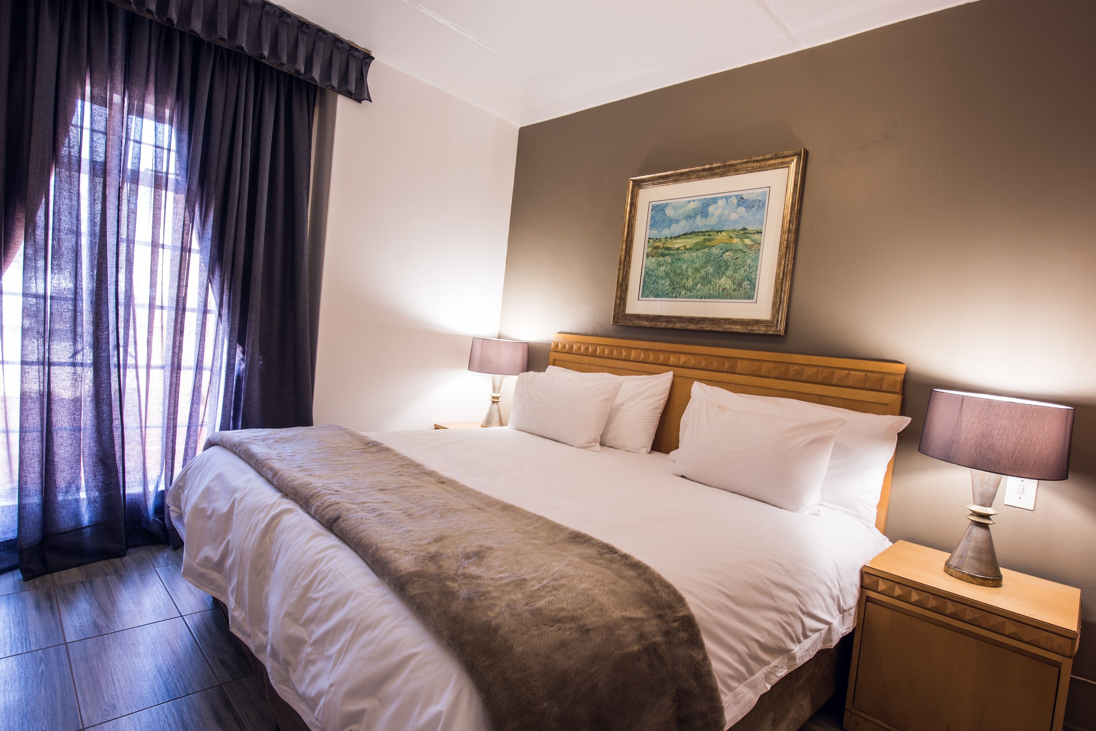 Airport Inn & Suites