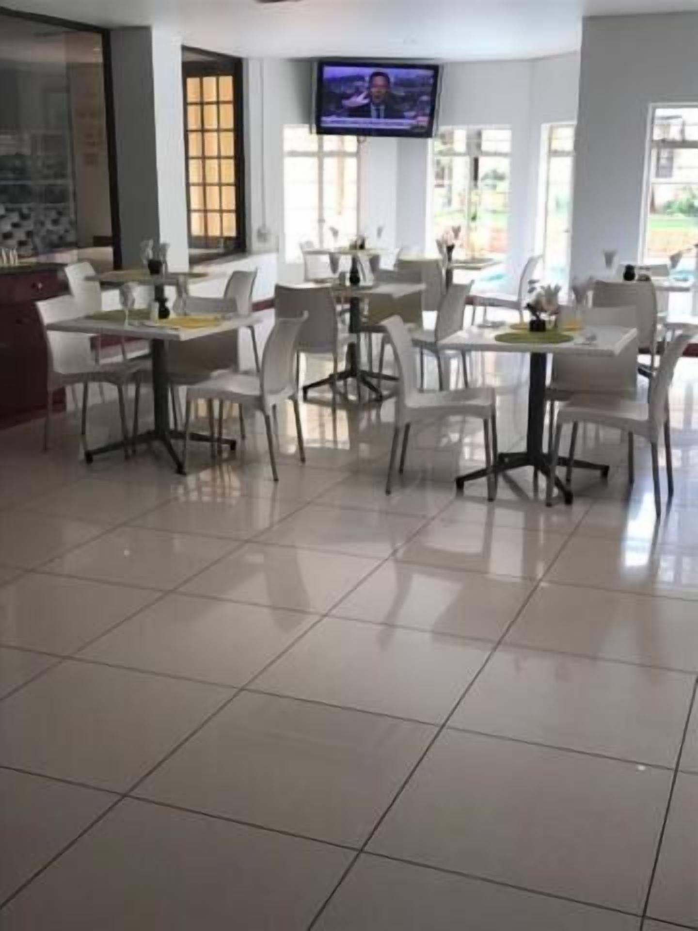 Airport Inn & Suites