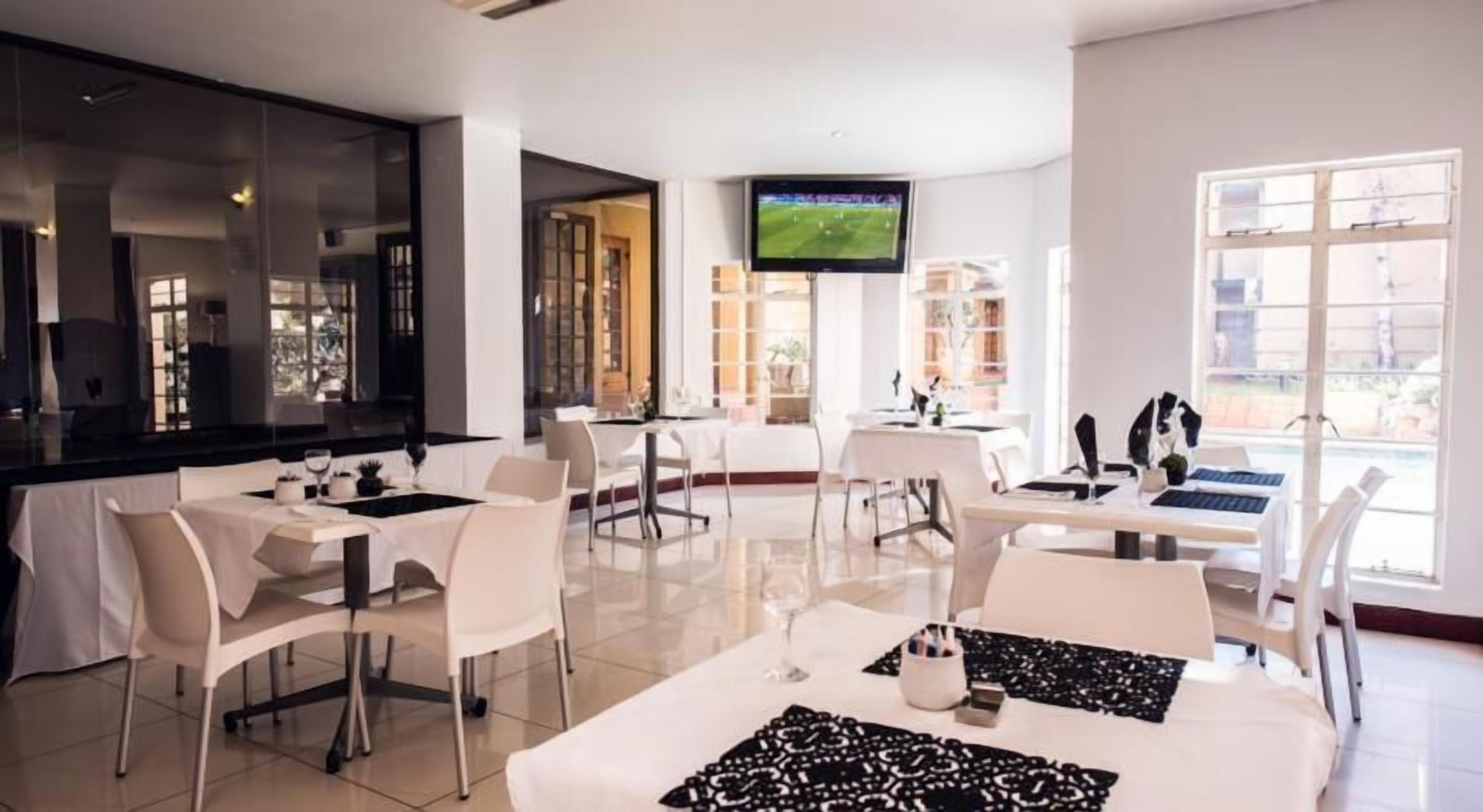 Airport Inn & Suites