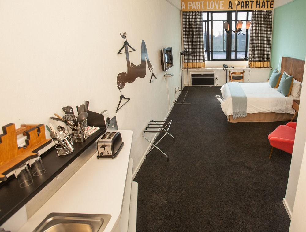 12 Decades Hotel