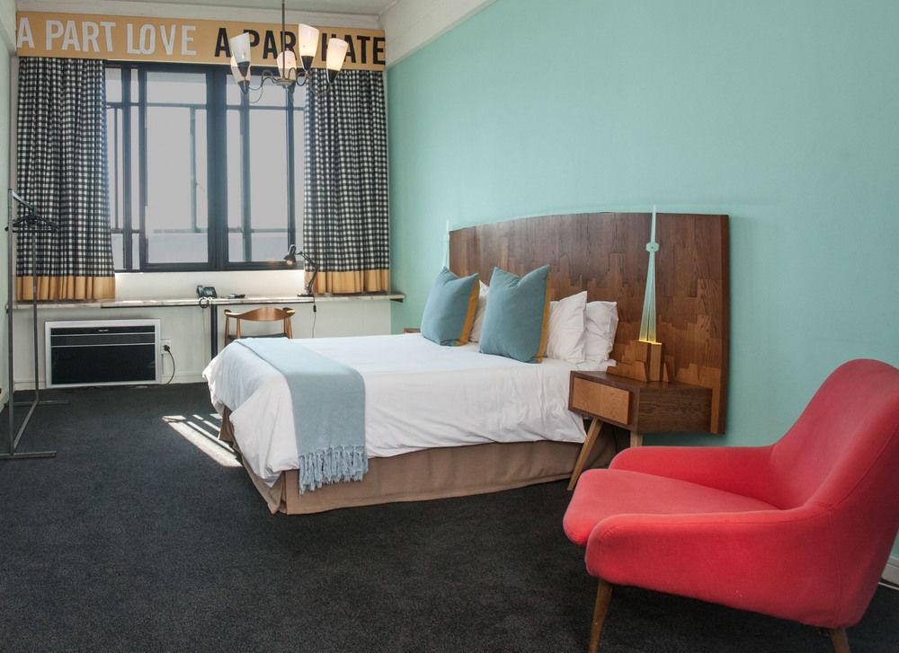 12 Decades Hotel