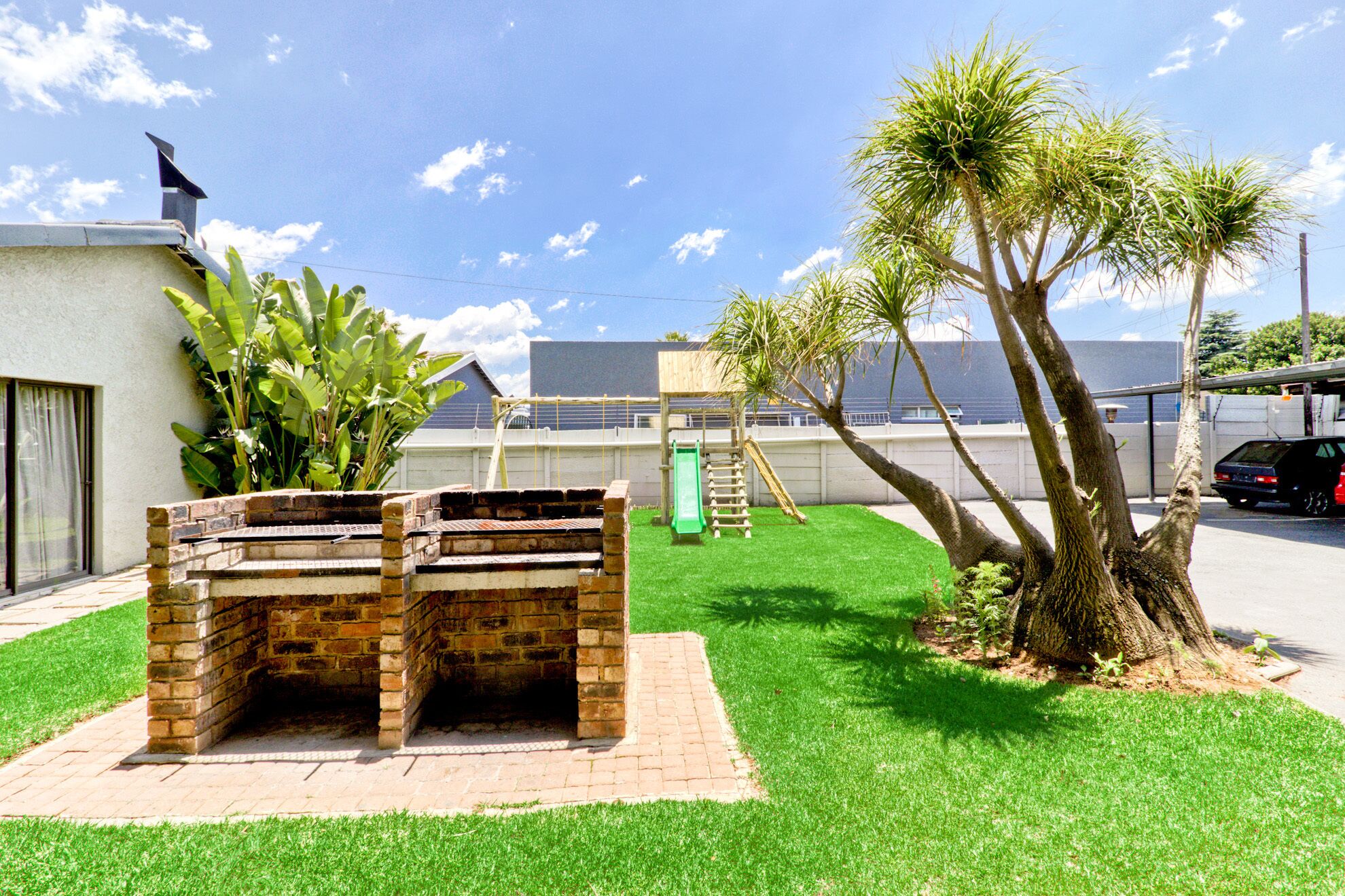 BM Gardens Apartment Hotel