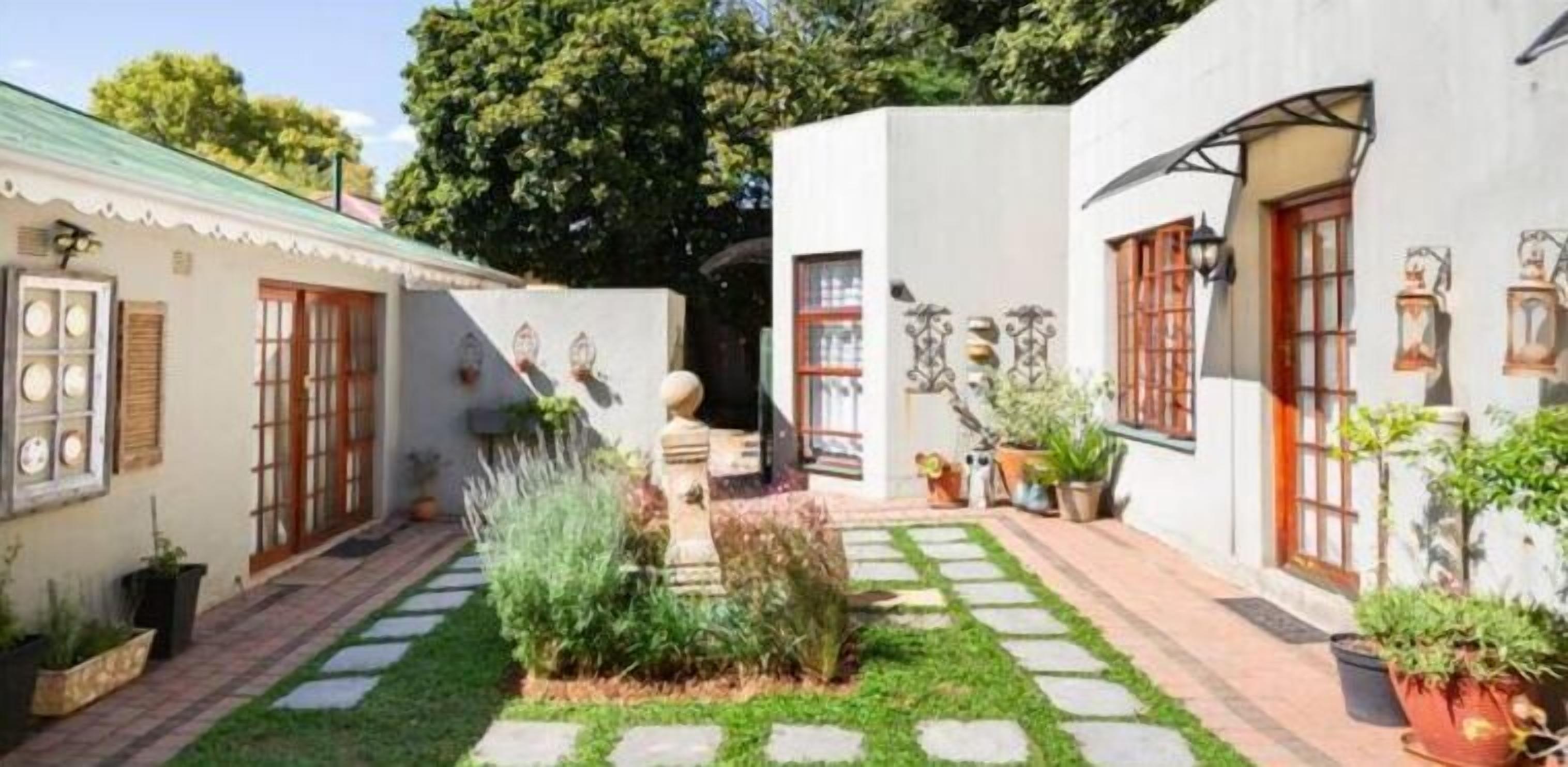 Bougain Villas