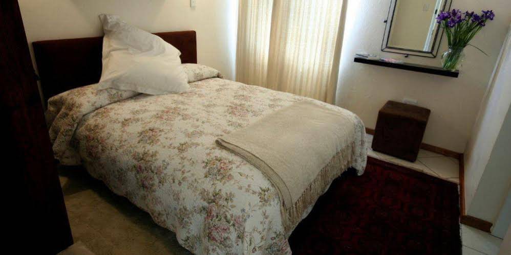 Buckingham Guesthouse and Apartments