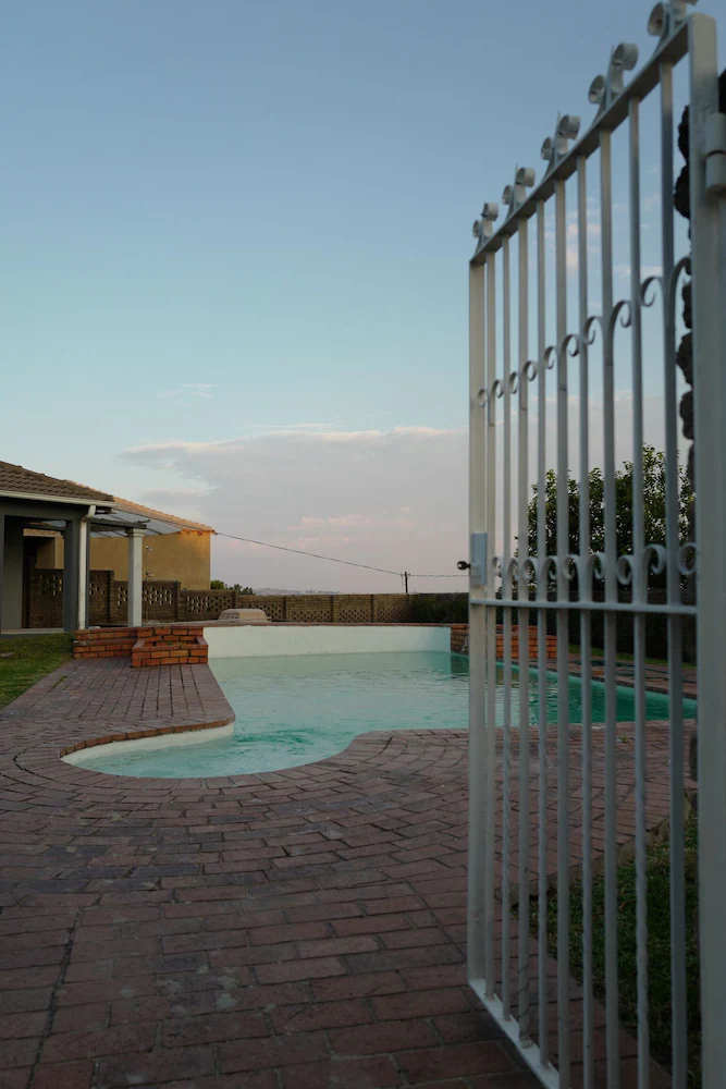 Daze House