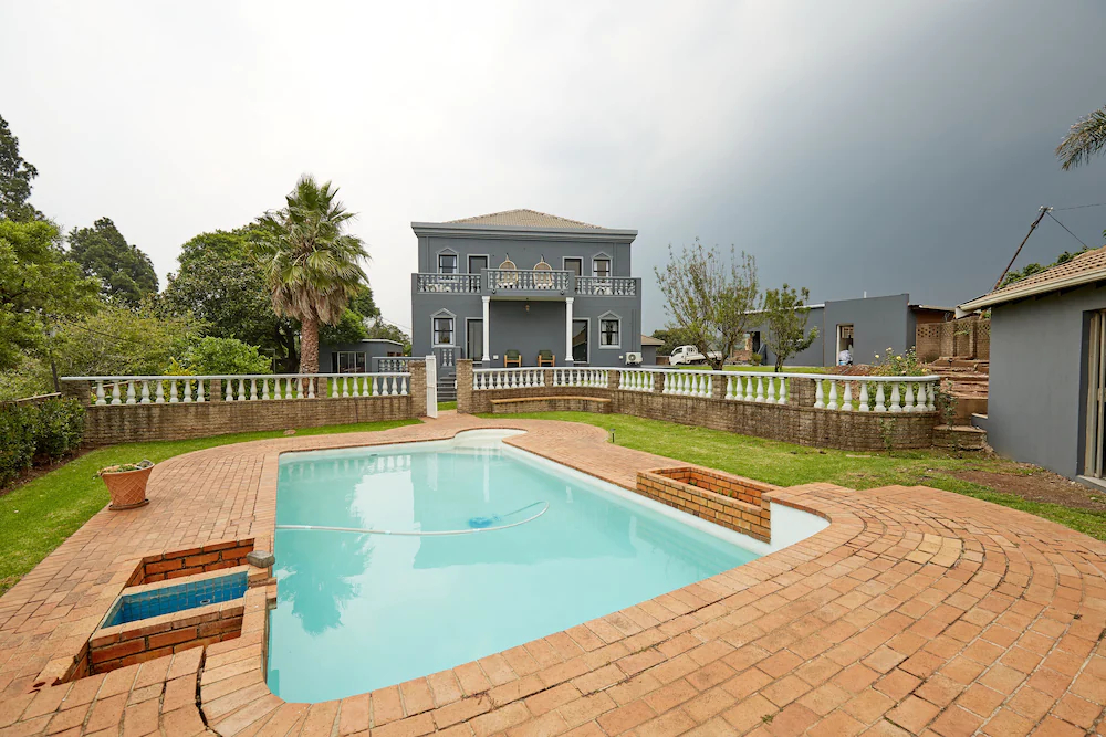 Daze House