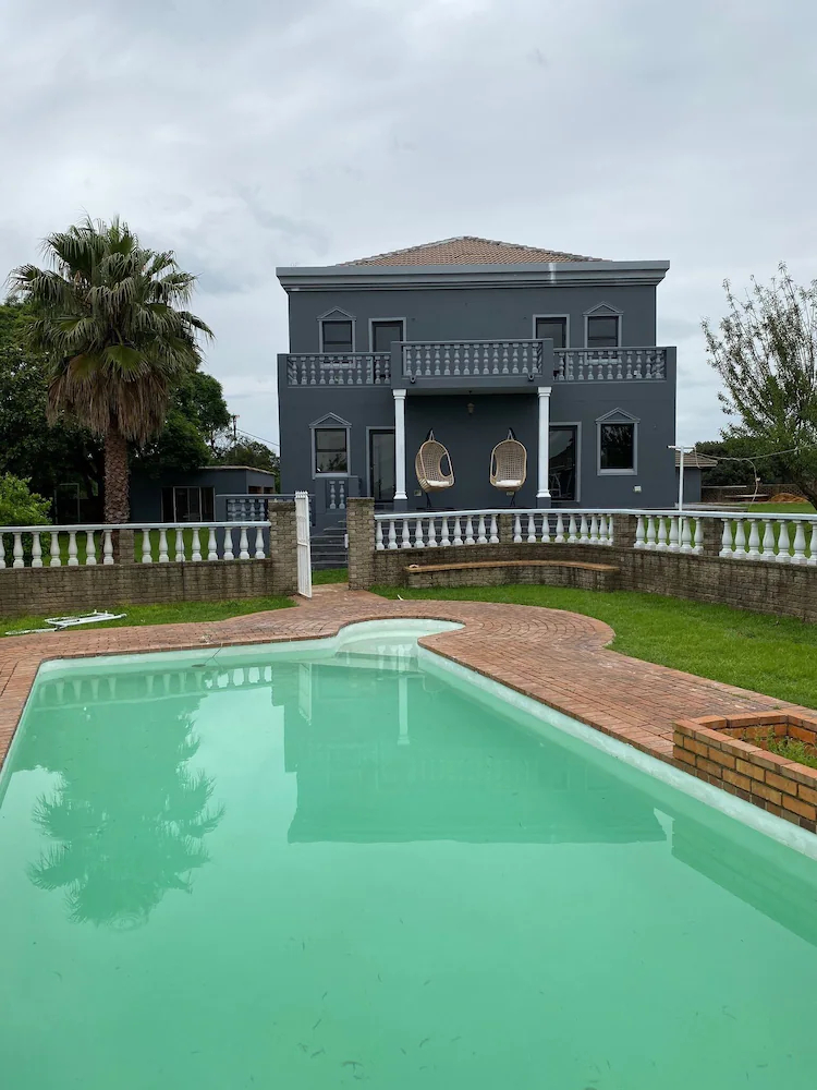 Daze House