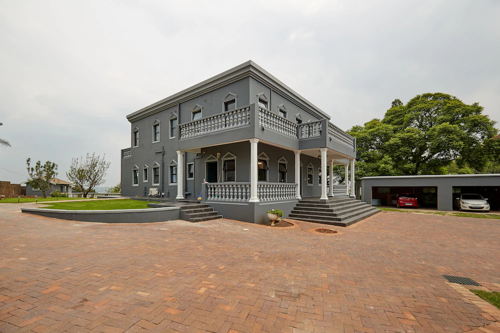 Daze House
