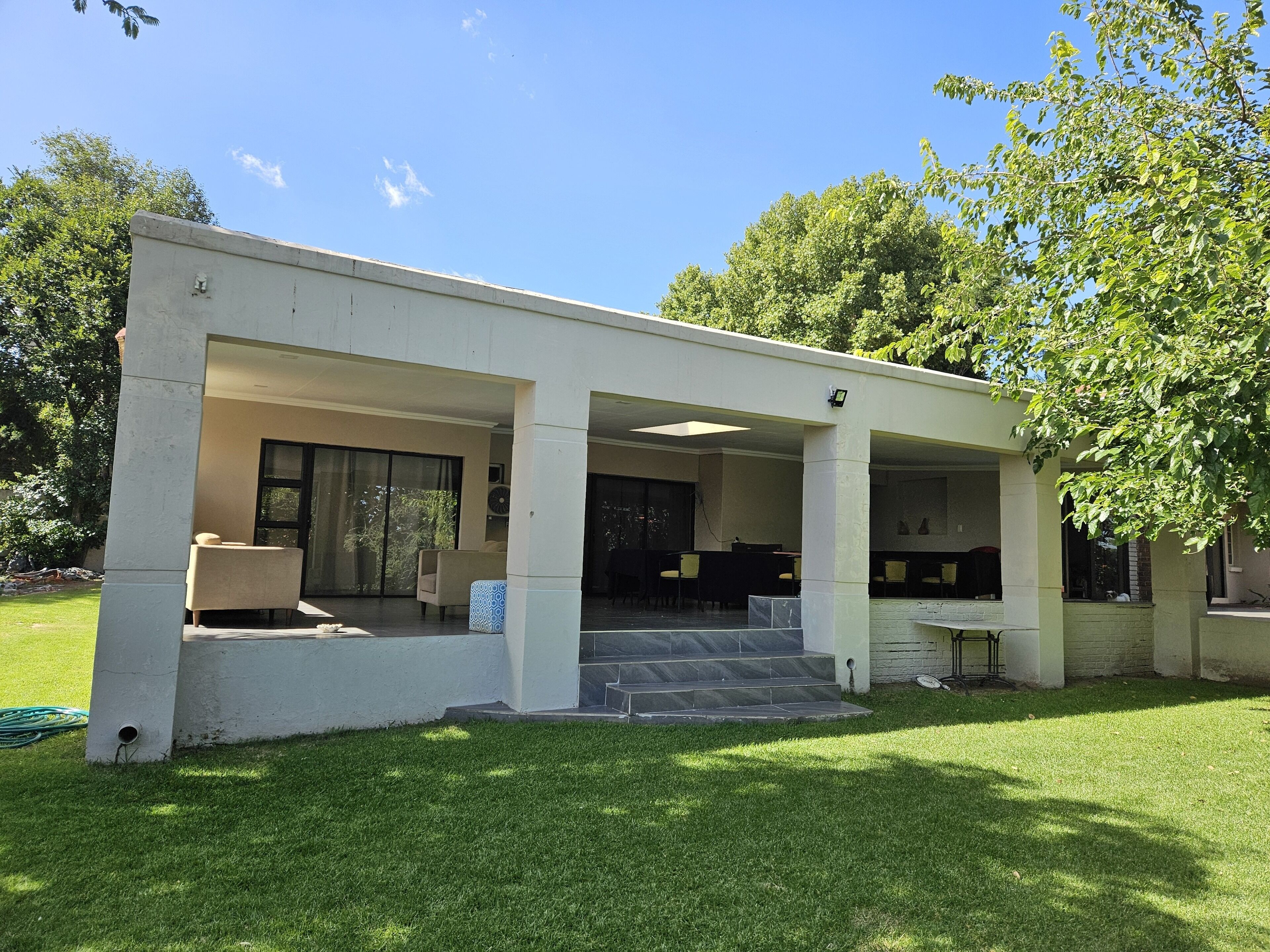 Four Seasons Lehae Guest House