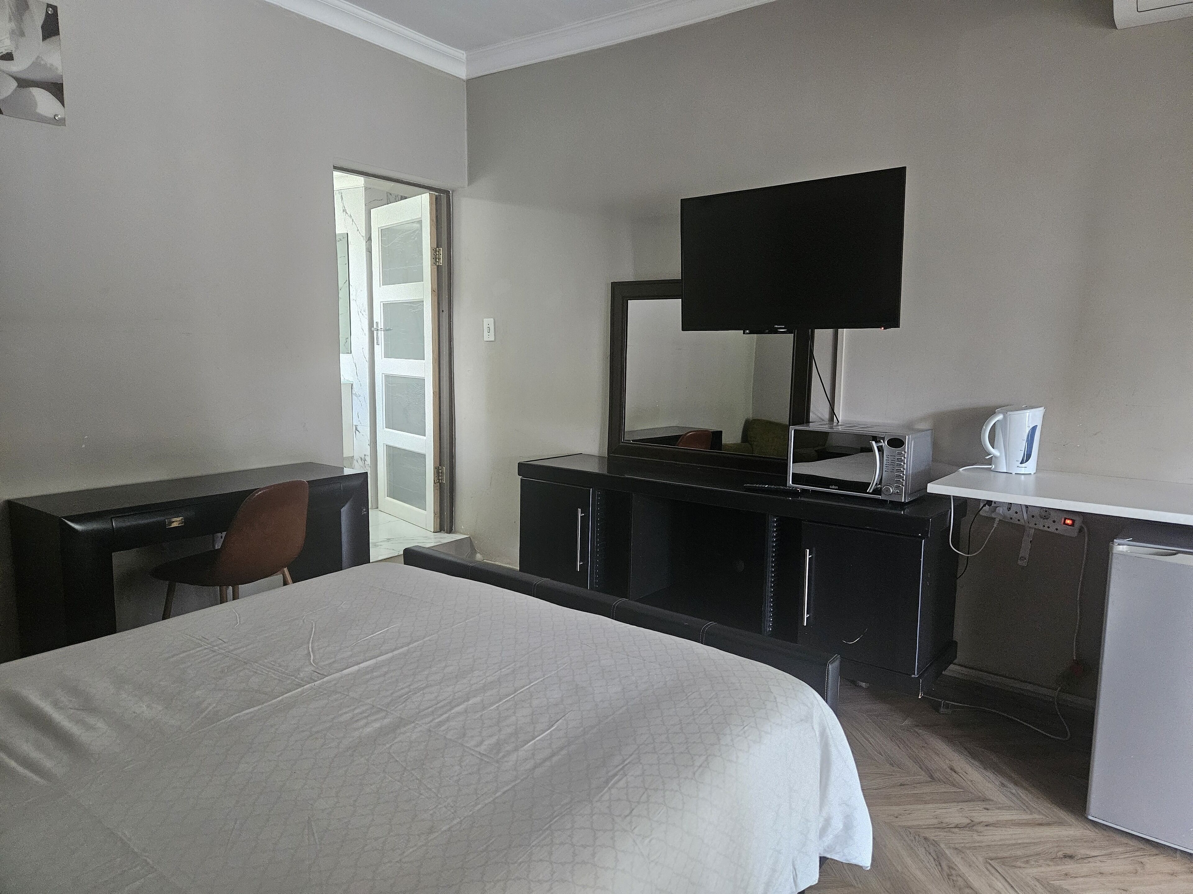 Four Seasons Lehae Guest House