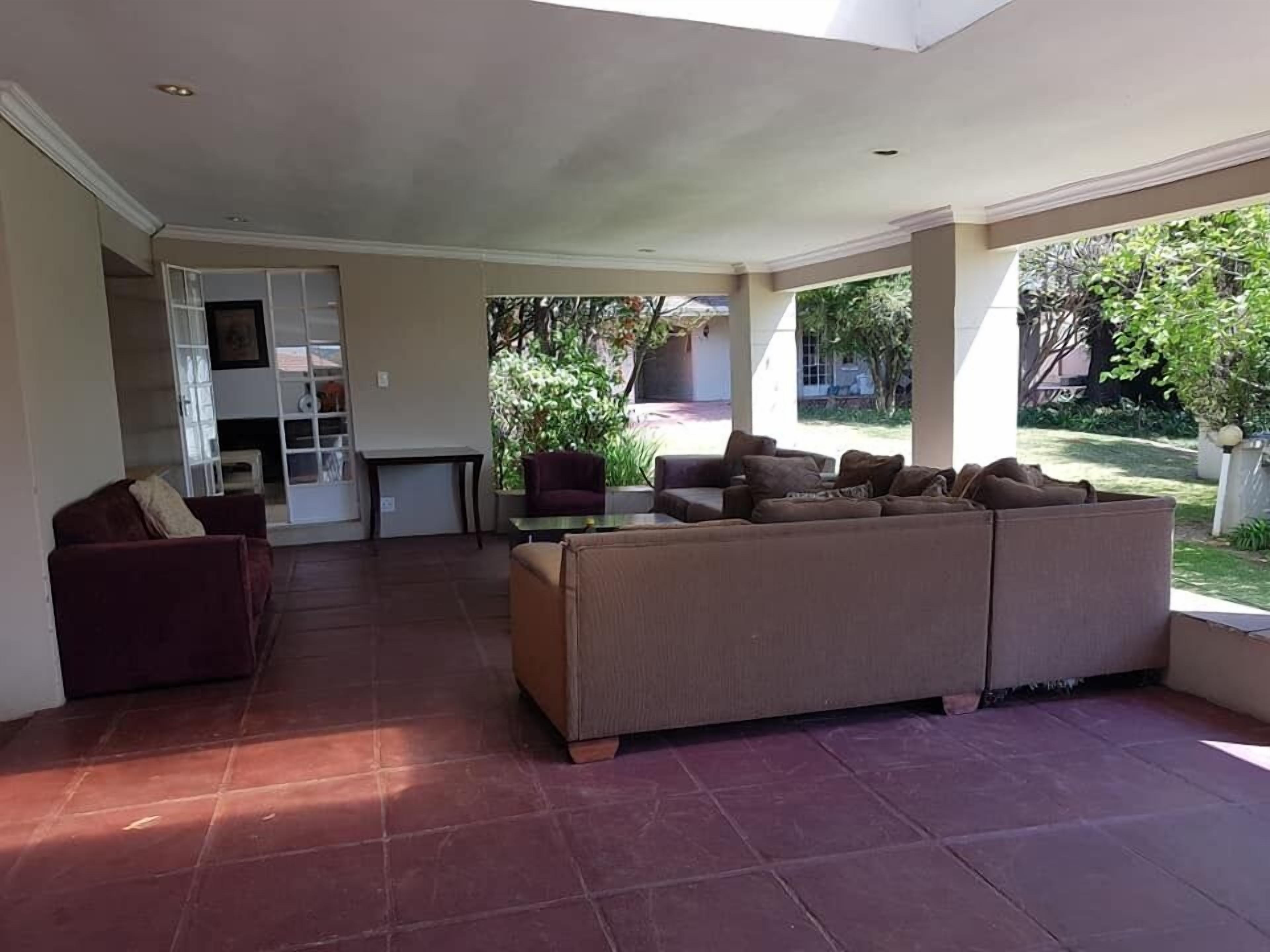 Four Seasons Lehae Guest House