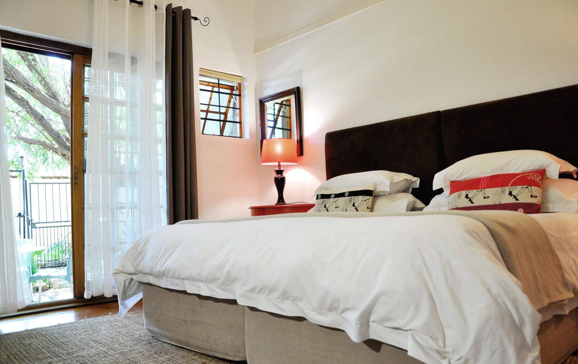 Ginnegaap Guesthouse