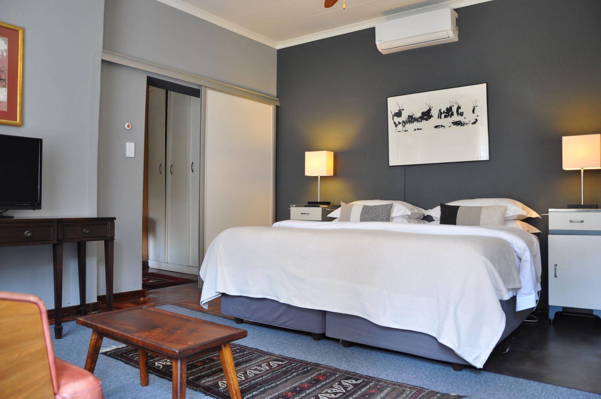 Ginnegaap Guesthouse