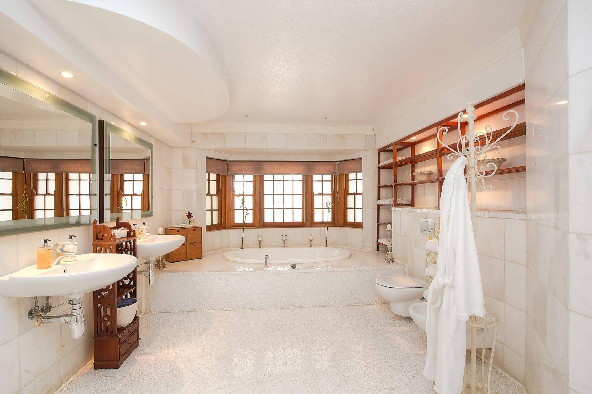 House Higgo Boutique House