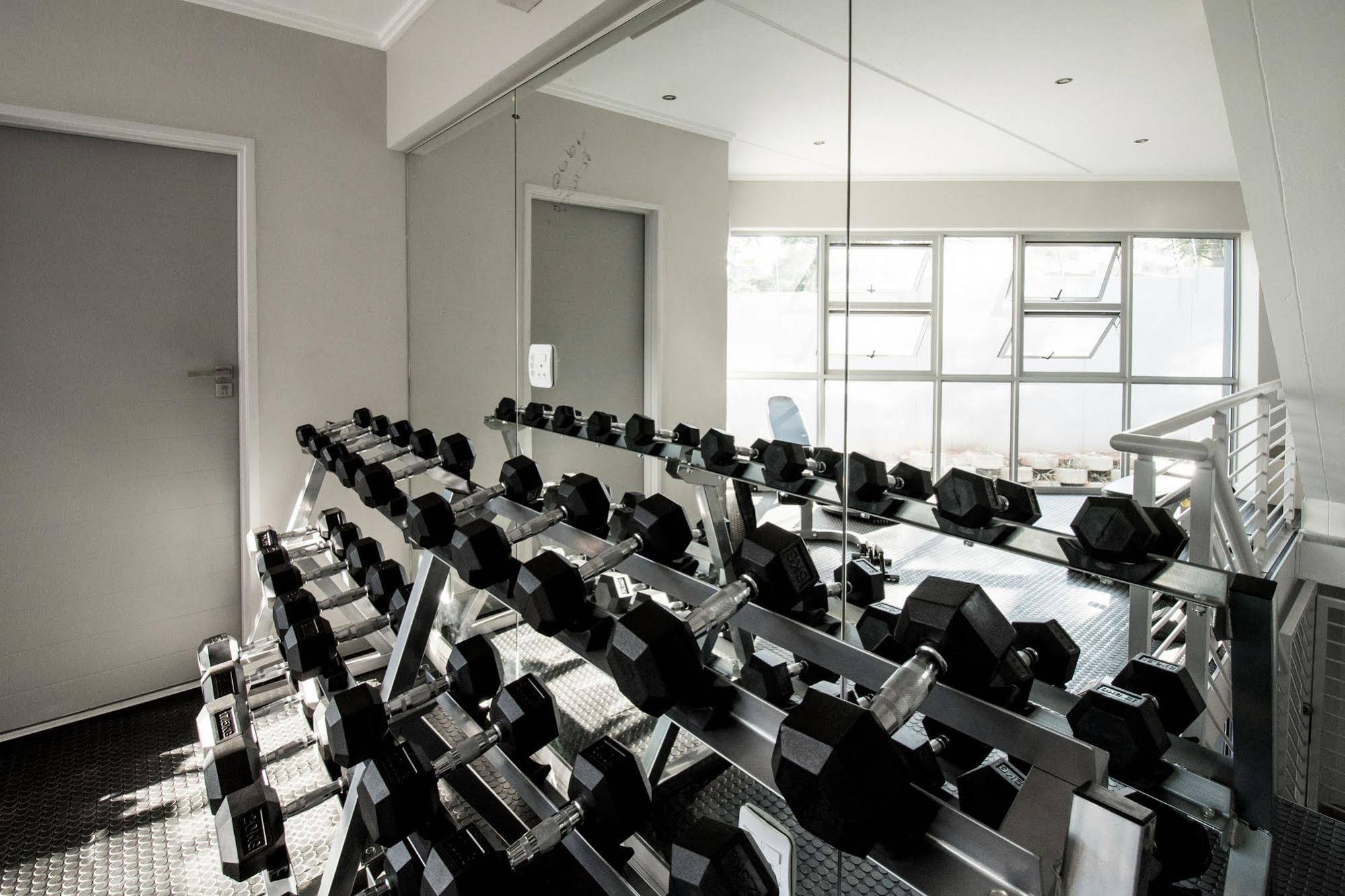 Insignia Luxury Apartments