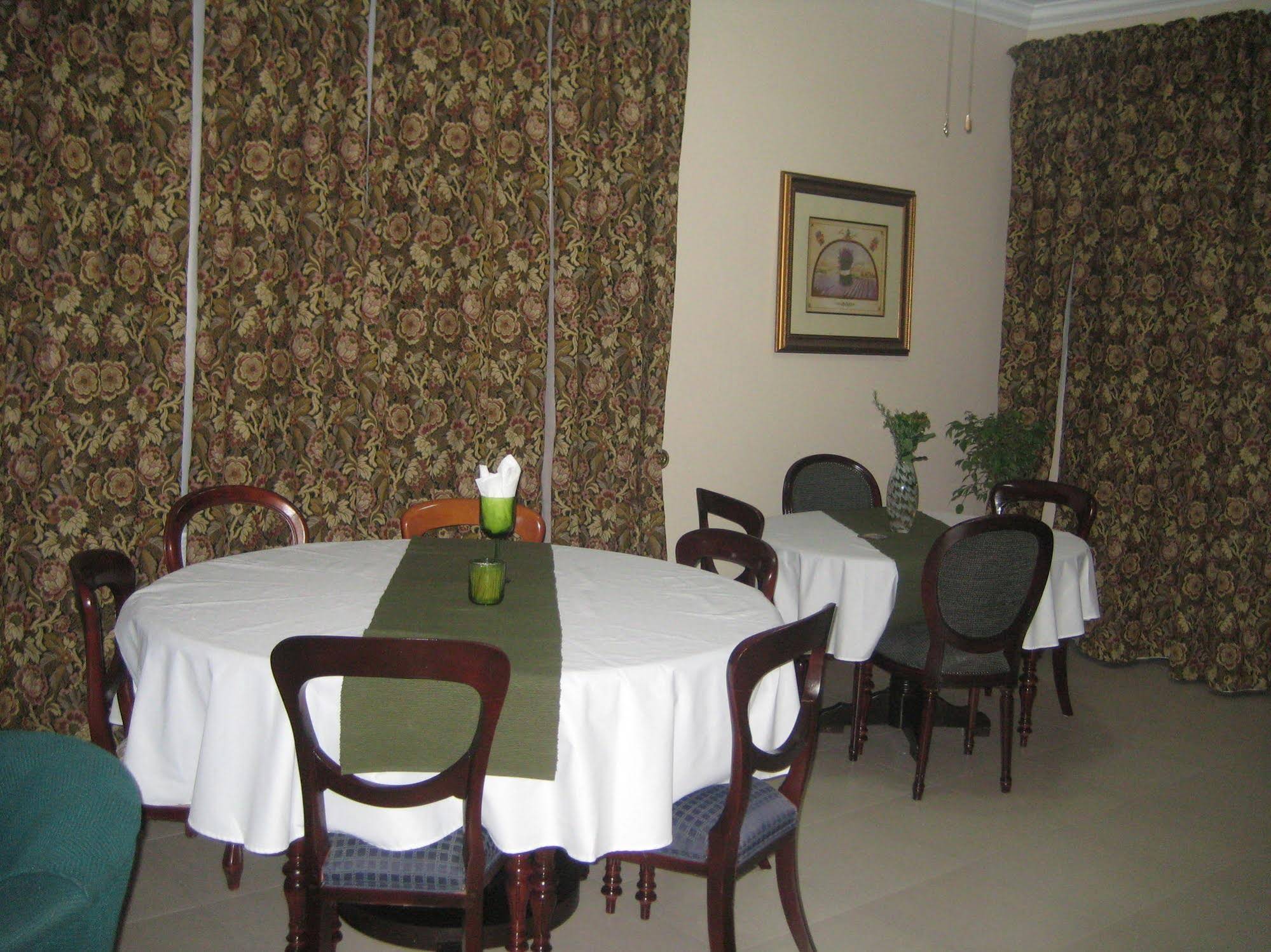 Mendelssohn Manor Guest House