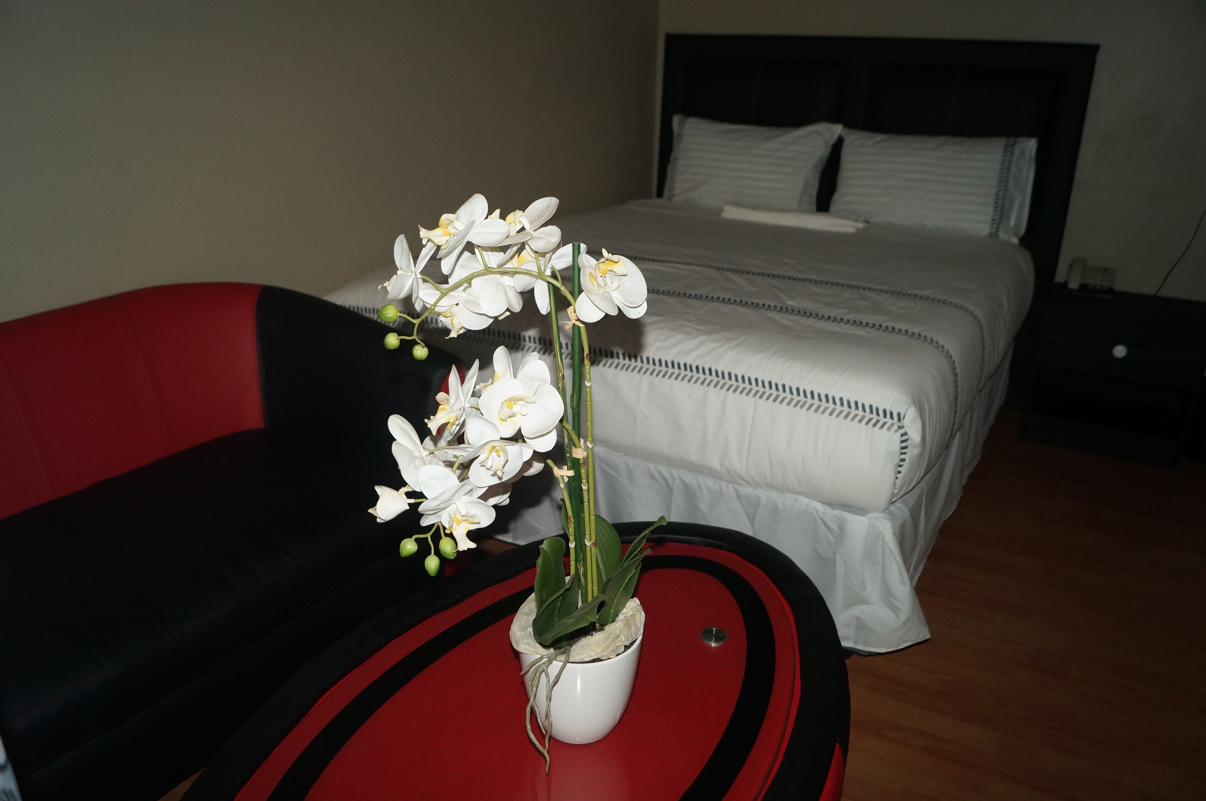 Miraton Eastgate Suites