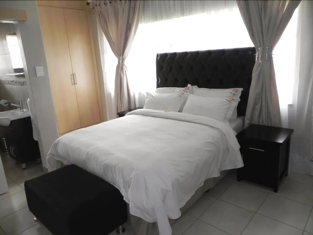 Owee's Place