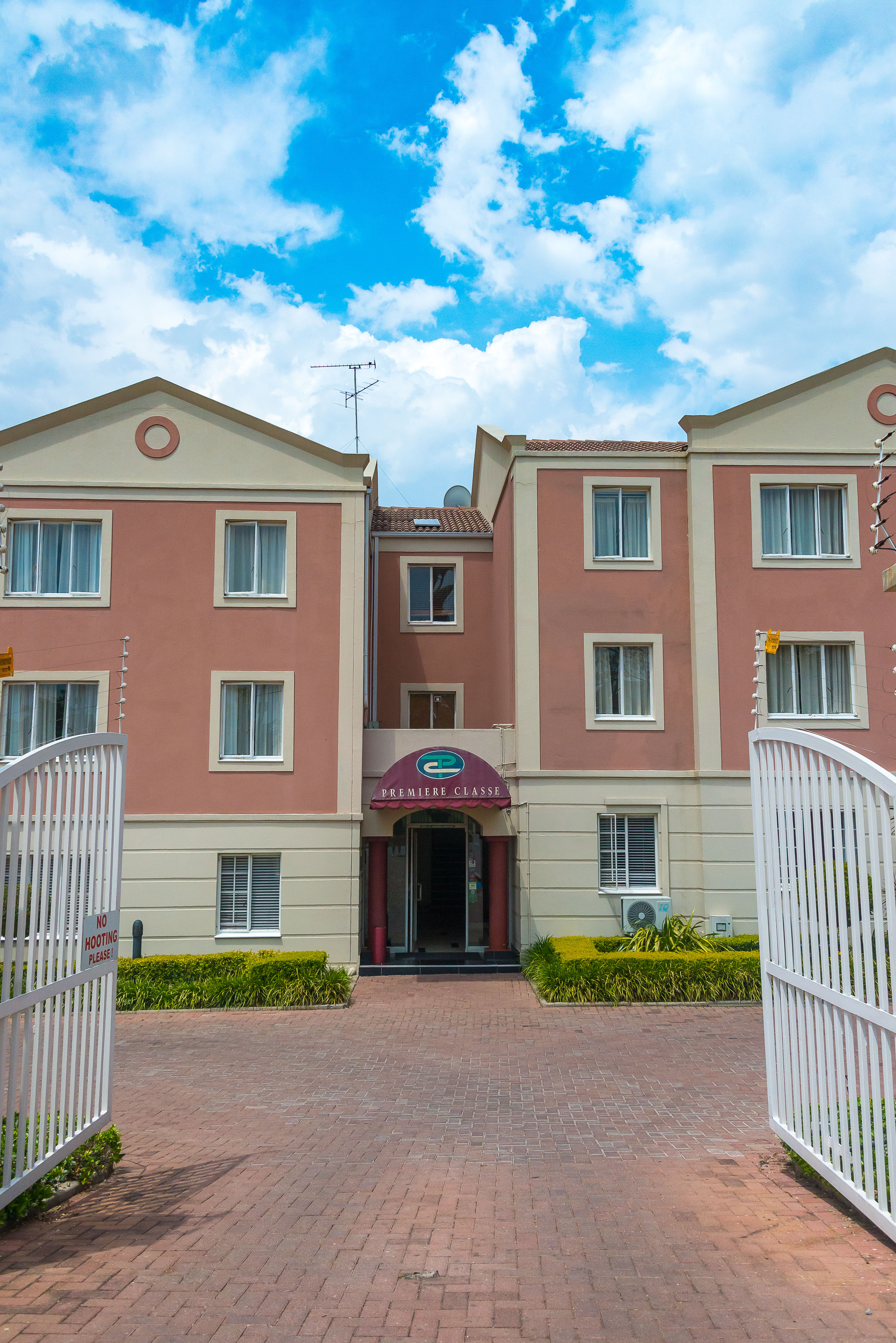 Premiere Classe Apartment Hotel