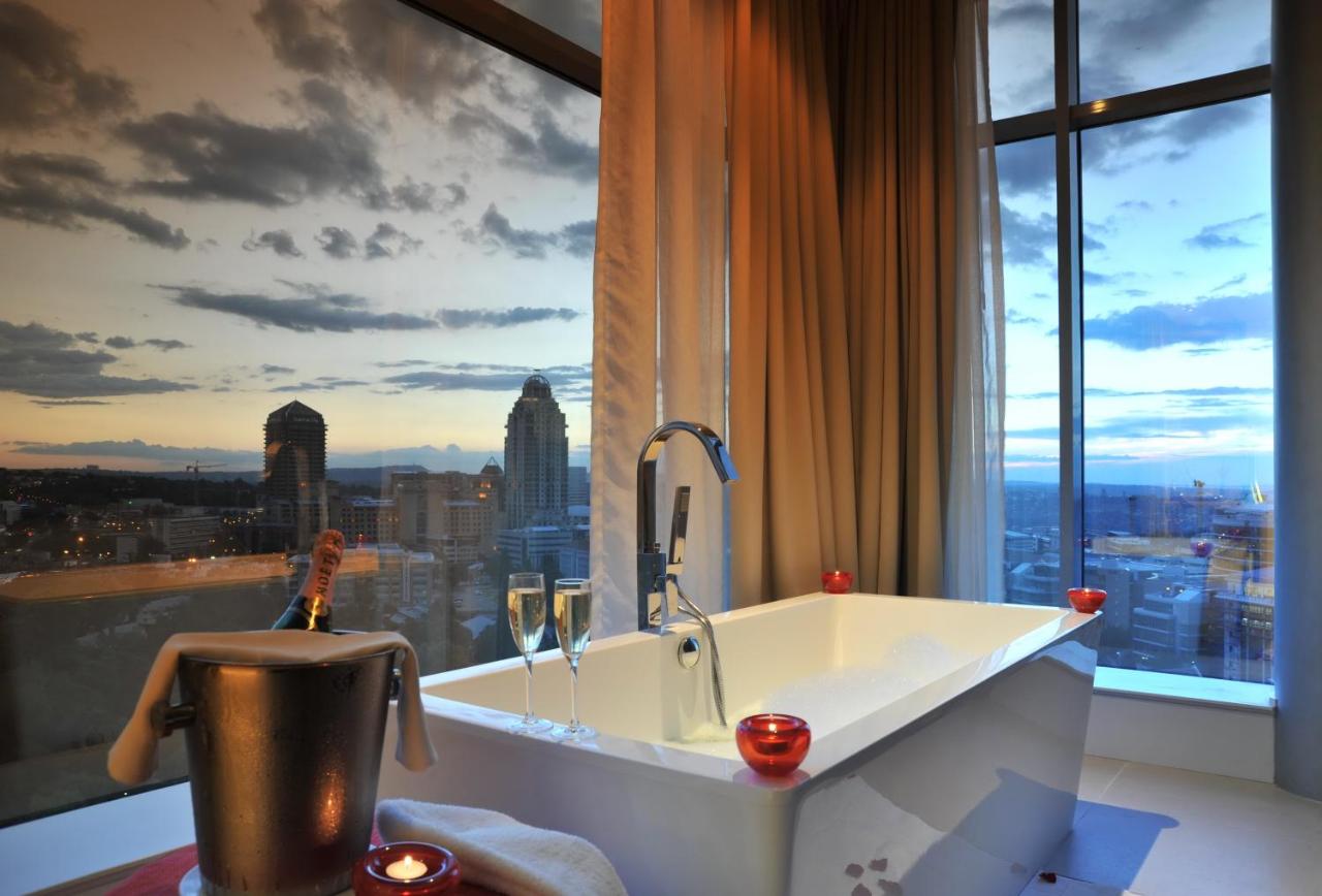 Radisson Blu Hotel Sandton, Johannesburg
