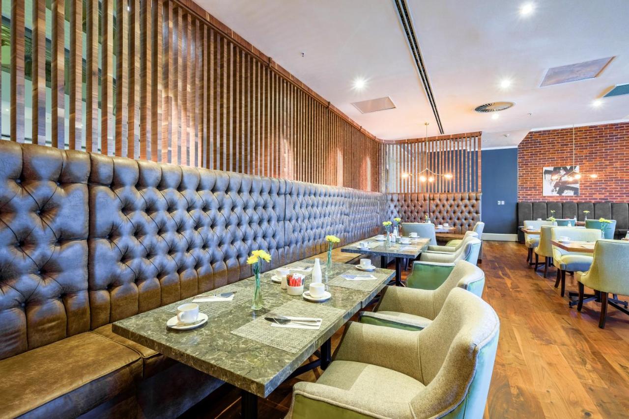 Radisson Blu Hotel Sandton, Johannesburg