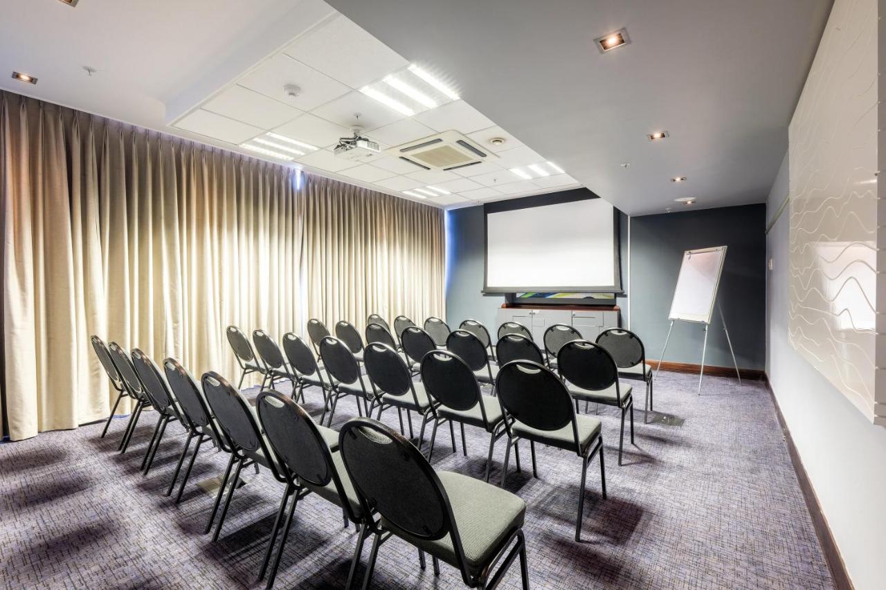 Radisson Blu Hotel Sandton, Johannesburg