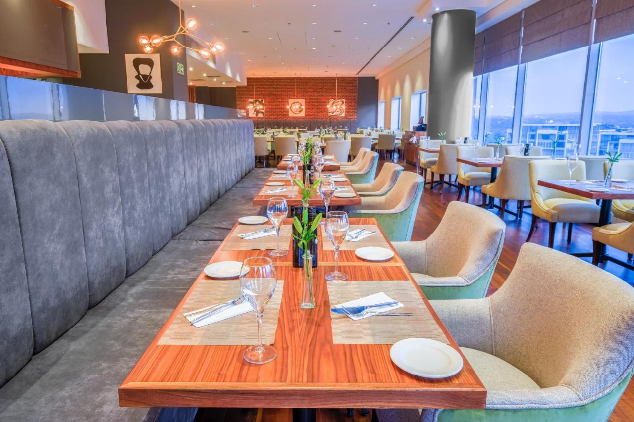 Radisson Blu Hotel Sandton, Johannesburg
